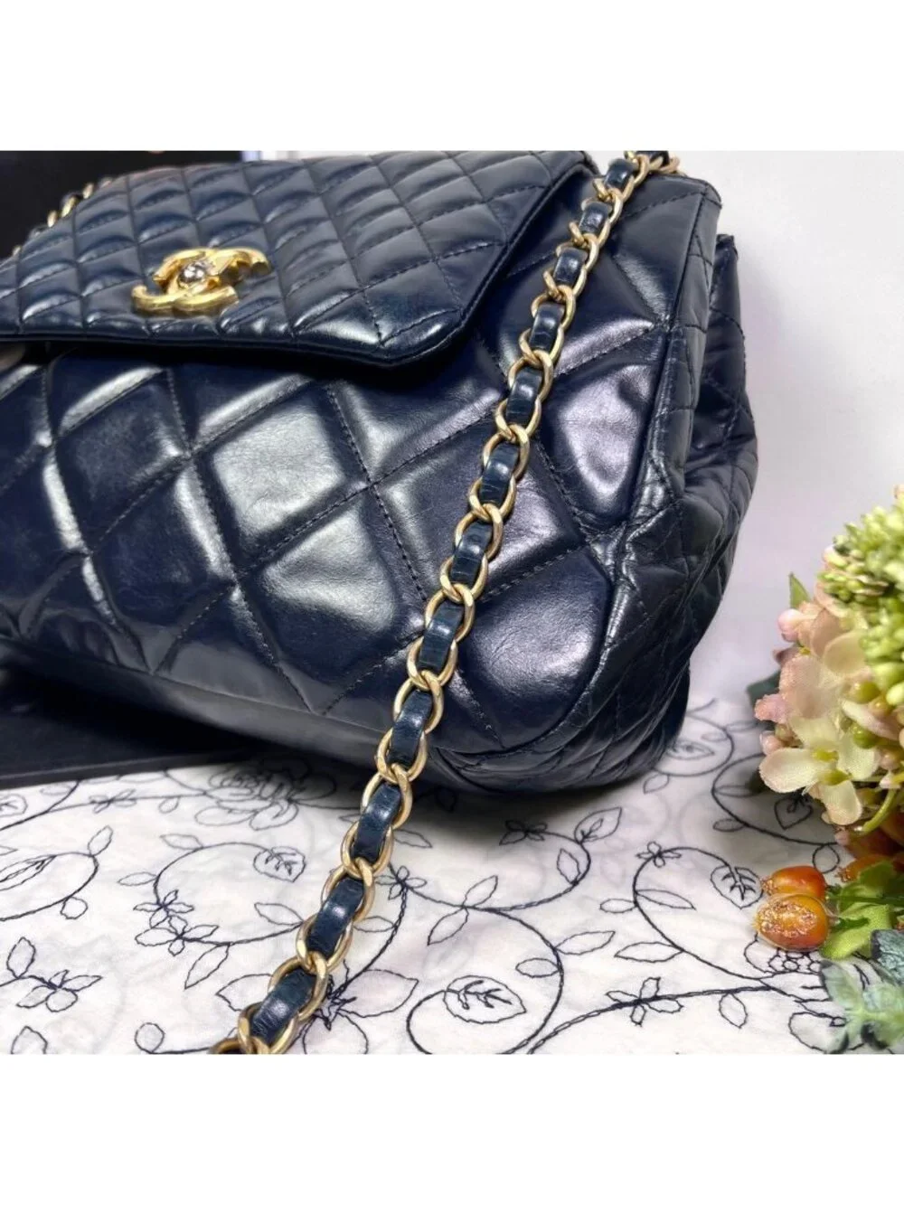 Chanel Quilted Chain Shoulder Bag Lambskin